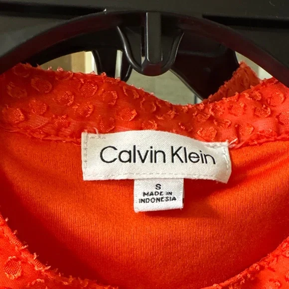 Calvin Klein Bold Orange Textured Top - Picture 2 of 5